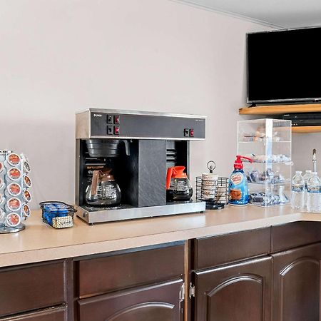 סגינאו Rodeway Inn & Suites מראה חיצוני תמונה