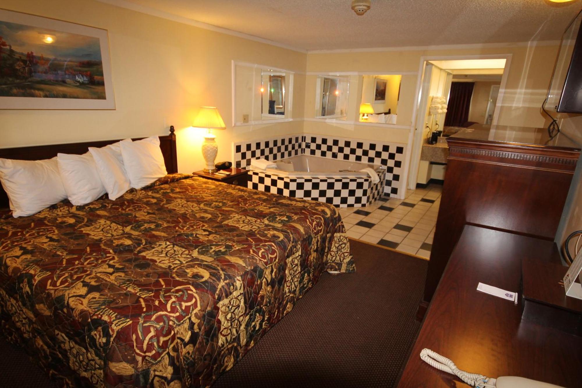 סגינאו Rodeway Inn & Suites חדר תמונה