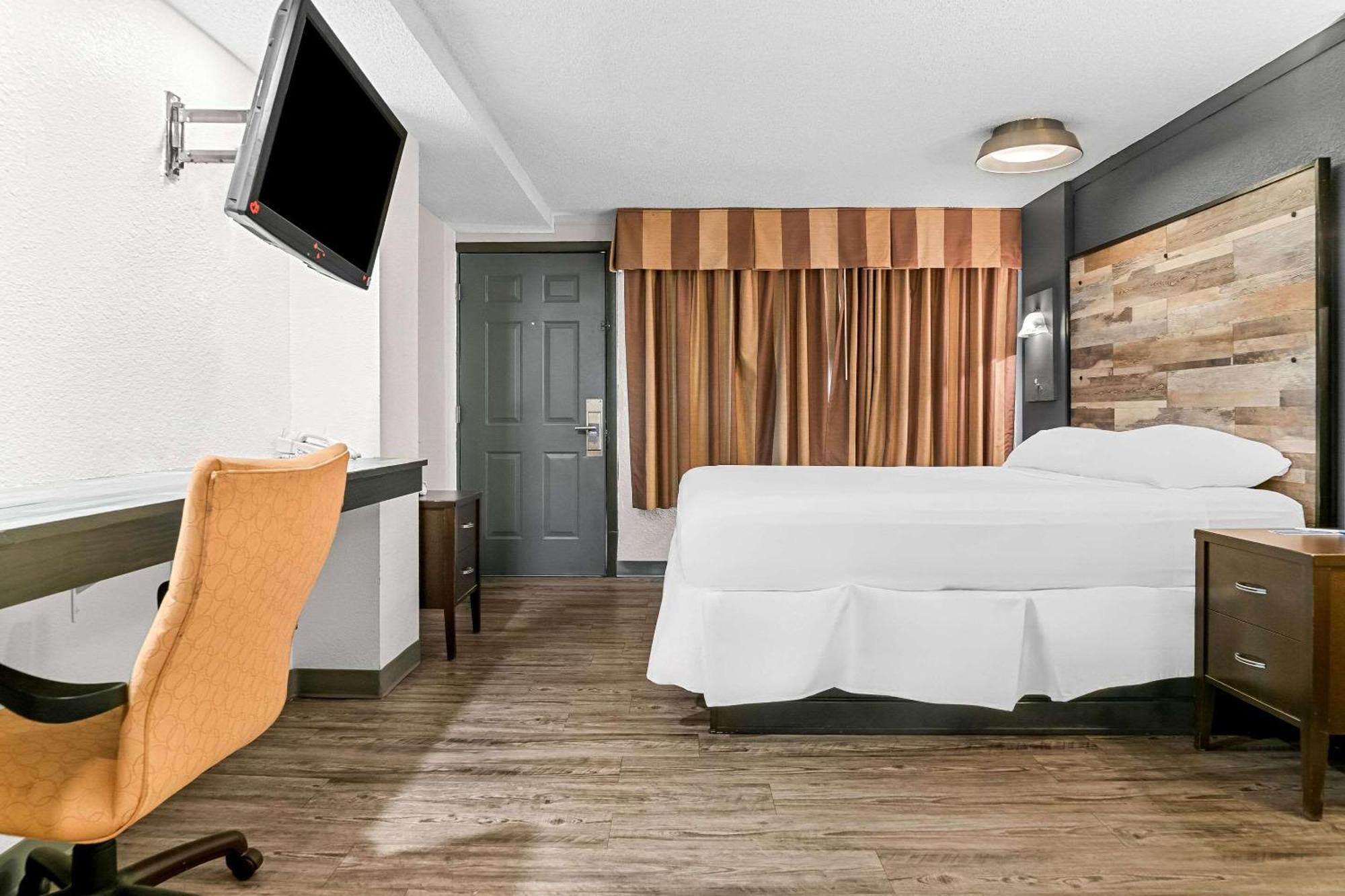 סגינאו Rodeway Inn & Suites מראה חיצוני תמונה
